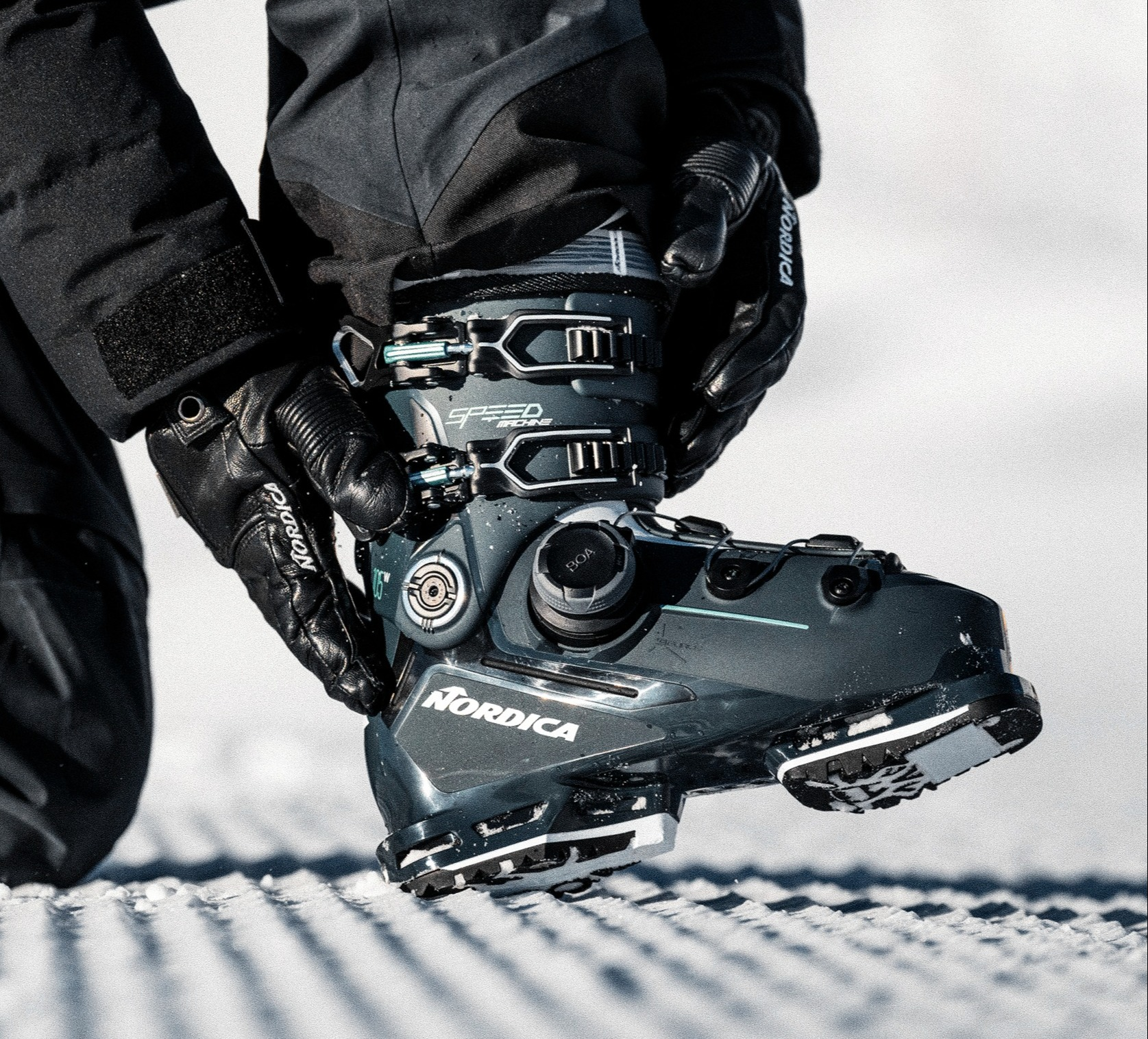 Nie tylko sprzęt. Tworzymy emocje dzięki ludziom.